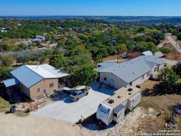 125 Valencia, Kerrville, TX 78028