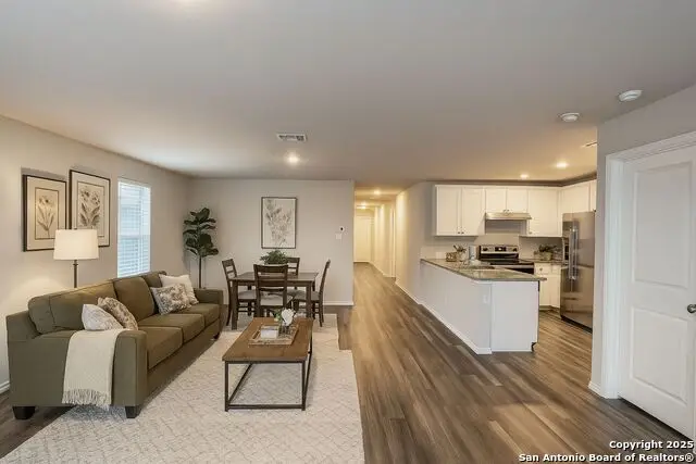 1919 Fieldfare, New Braunfels, TX 78130 - Image #3