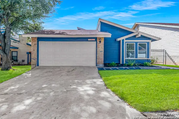 11827 Greenwood Village, San Antonio, TX 78249