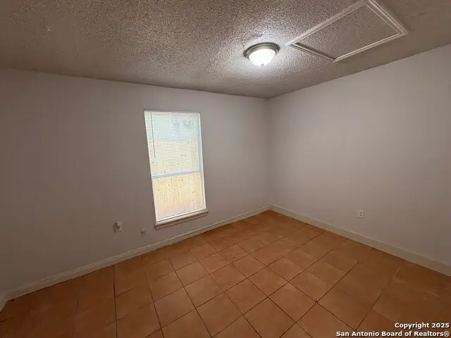 911 Walnut Park, San Antonio, TX 78227 - Image #3
