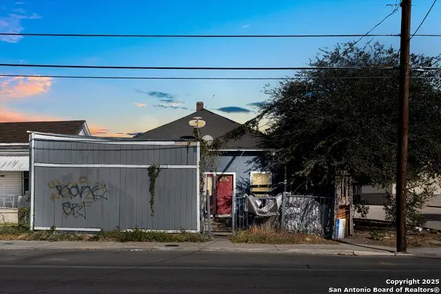 2925 W Commerce St, San Antonio, TX 78207 - Image #1