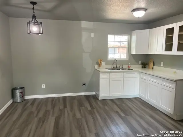 203 W Fourth Street, Sinton, TX 78387 - Image #3