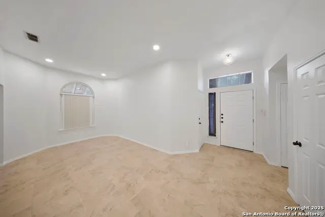 9523 Black Thorn, San Antonio, TX 78240 - Image #3