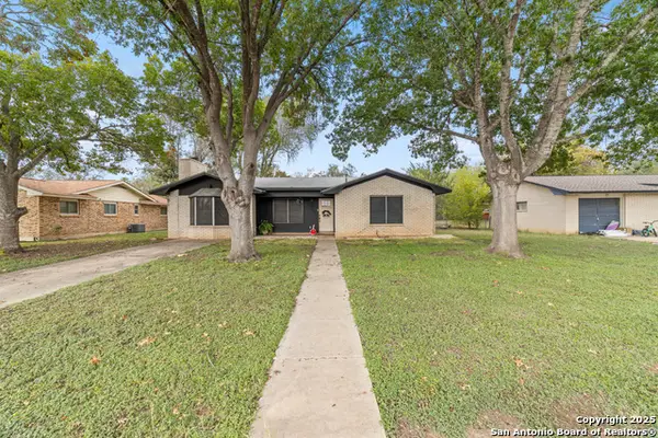 1706 24th, Hondo, TX 78861