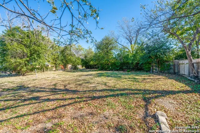 910 N Hackberry, San Antonio, TX 78202 - Image #2
