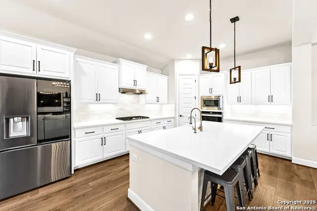 113 Milagro, Boerne, TX 78006 - Image #2