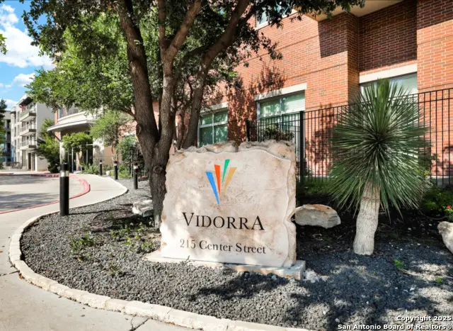 215 Center St #203, San Antonio, TX 78202 - Image #2