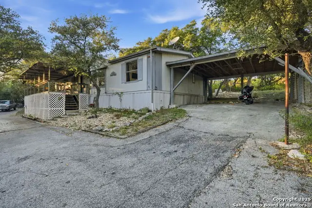 185 Canyon Bend, Canyon Lake, TX 78133 - Image #2