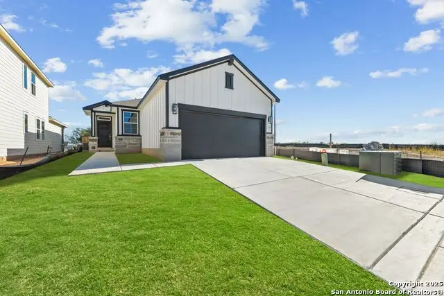 767 Langston, New Braunfels, TX 78130 - Image #2