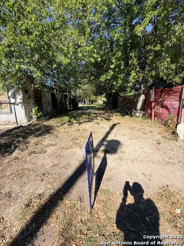 1327 Montezuma, San Antonio, TX 78207 - Image #3