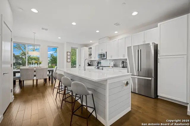 102 Tendick Unit # 902, San Antonio, TX 78209 - Image #2