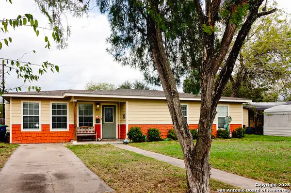 805 E Anderson, Beeville, TX 78102