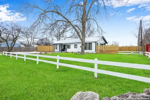 569 Wright, New Braunfels, TX 78130 - #3