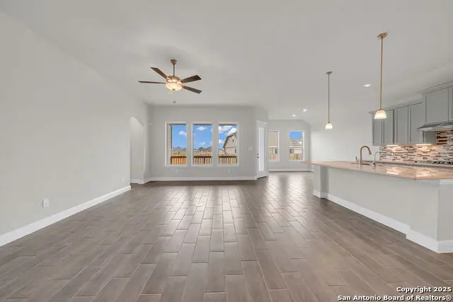 4190 Island Run, Schertz Cibolo, TX 78124 - Image #3