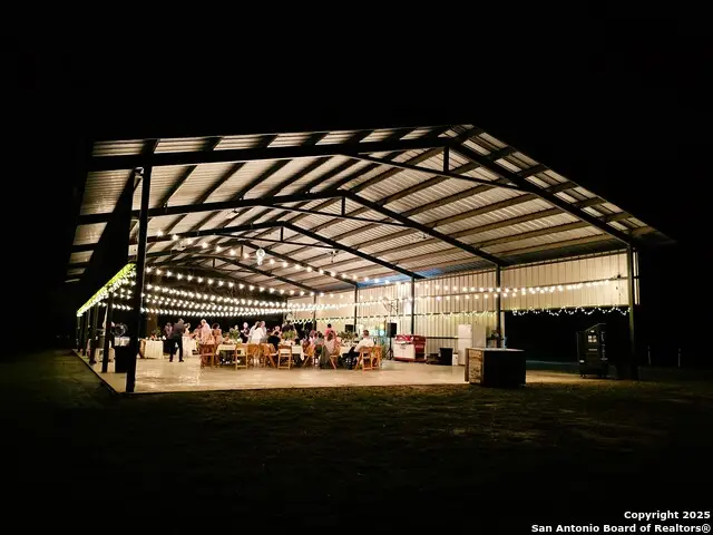 803 County Road 6612, Devine, TX 78016 - Image #3