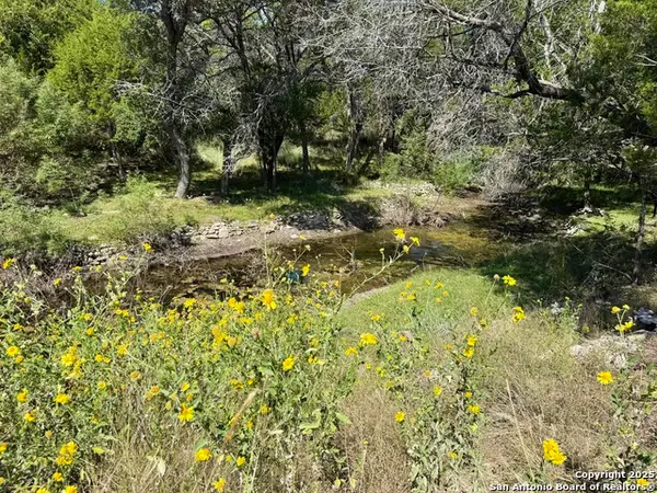 204 Aqua Vista, Kerrville, TX 78028