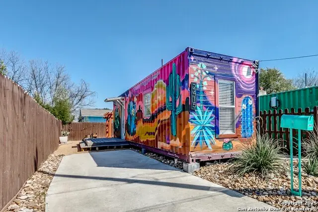 2415 W Poplar, San Antonio, TX 78207 - Image #1