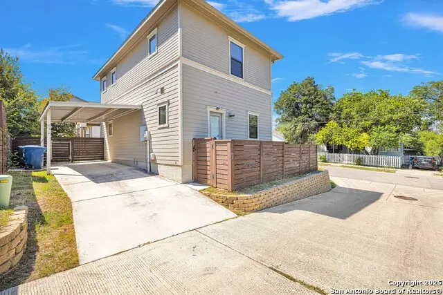 1162 N Olive St, San Antonio, TX 78202 - Image #2
