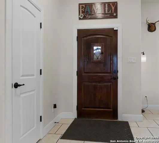 103 Muirfield, La Vernia, TX 78121 - Image #3