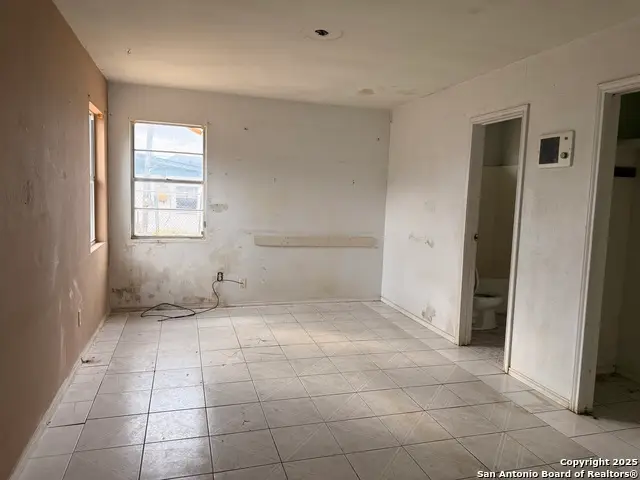 116 Coronado, Laredo, TX 78043 - Image #2