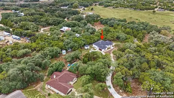 195 Crazy Horse Trail, Canyon Lake, TX 78133