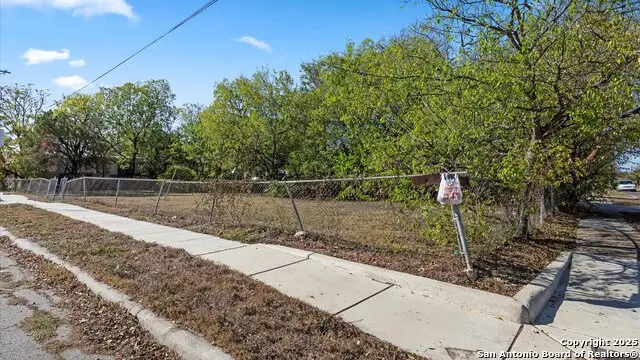 3302 W Houston, San Antonio, TX 78207 - Image #2