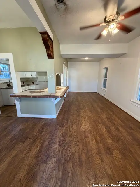 702 Patton, San Antonio, TX 78237 - Image #3