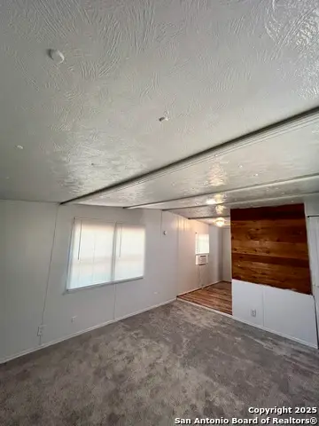 814 Palm St, Jourdanton, TX 78026