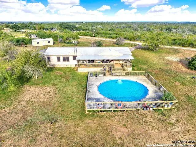 498 Private Road 4222, Dhanis, TX 78850 - Image #2