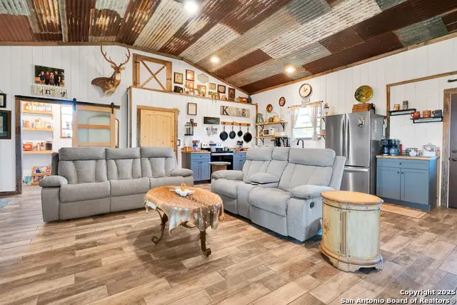 125 Valencia, Kerrville, TX 78028 - #1