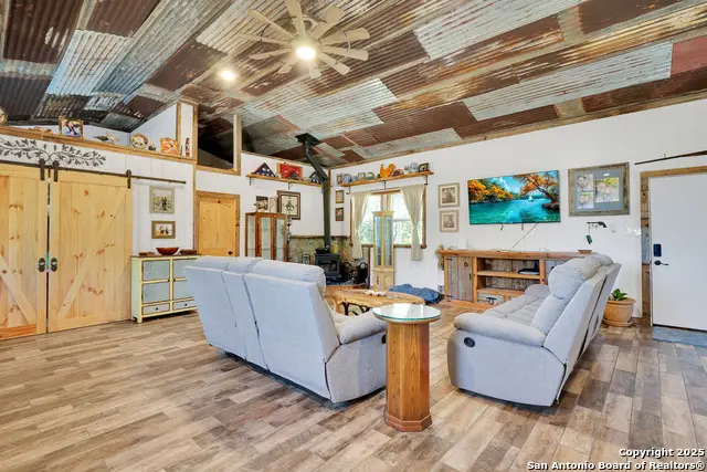 125 Valencia, Kerrville, TX 78028 - #2