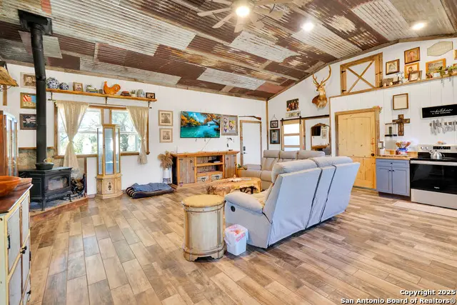 125 Valencia, Kerrville, TX 78028 - #3