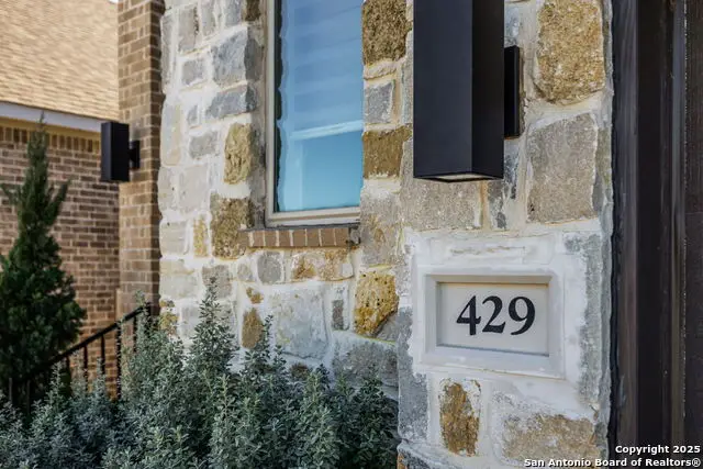 429 Juana, New Braunfels, TX 78132 - Image #2