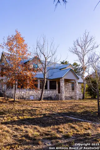 230 Cade Loop, Ingram, TX 78025