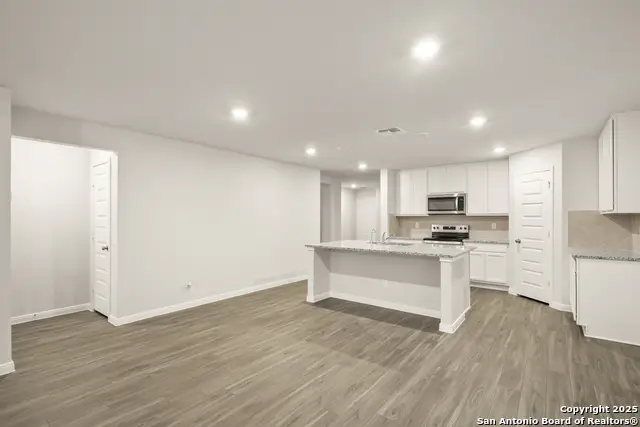 1213 Sweden, Seguin, TX 78155 - Image #2