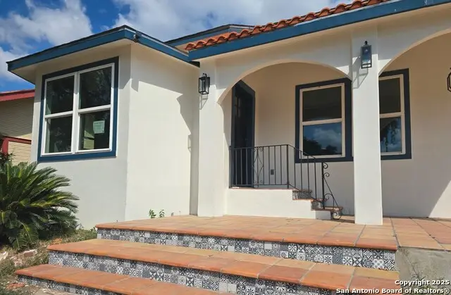 501 W Agarita, San Antonio, TX 78212 - Image #3
