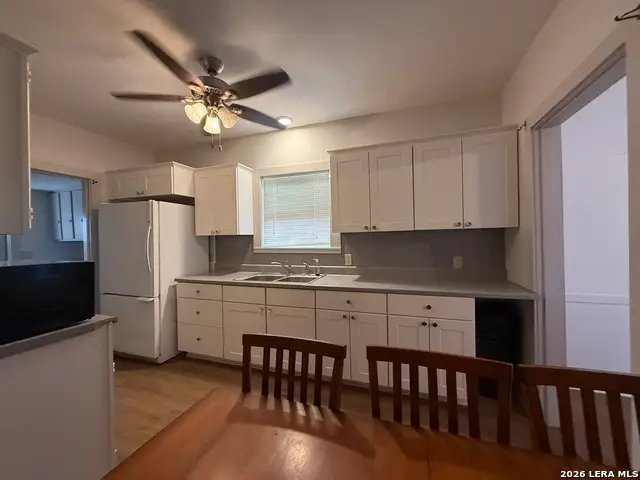 305 E Thornton St, Three Rivers, TX 78071 - #3