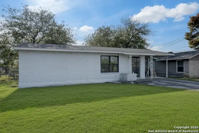 461 Rothe Loop, New Braunfels, TX 78130 - Image #3