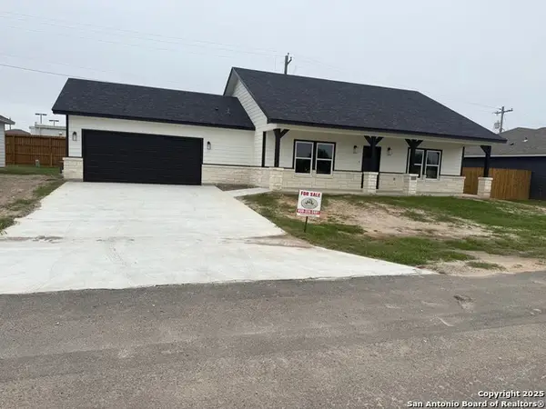 1541 NE Maryville Loop, Beeville, TX 78102