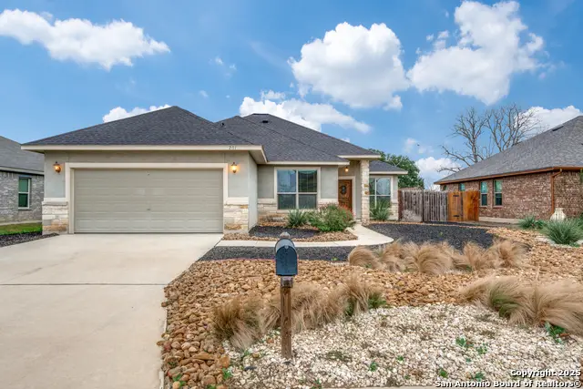 201 Greenway, Seguin, TX 78155 - Image #2