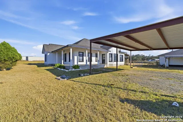 113 Private Road 6744, Natalia, TX 78059 - Image #2