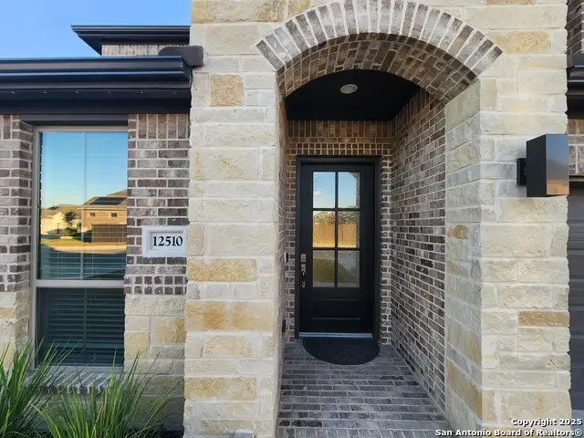 12510 Thrall, San Antonio, TX 78253 - Image #2