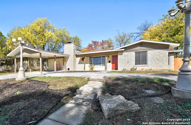 2613 W Summit Ave, San Antonio, TX 78228 - #3