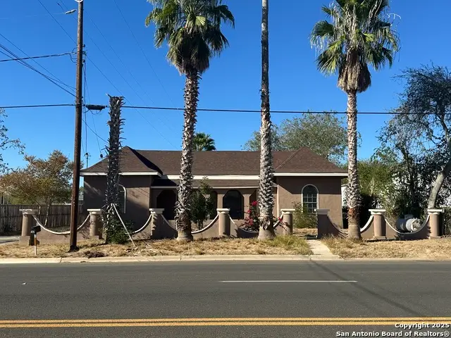 624 W Lake St, Crystal City, TX 78839 - Image #1