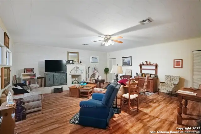 1000 Austin St., George West, TX 78022 - #3