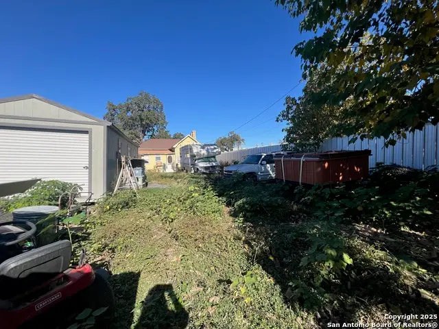 423 W Main, Uvalde, TX 78801 - #3