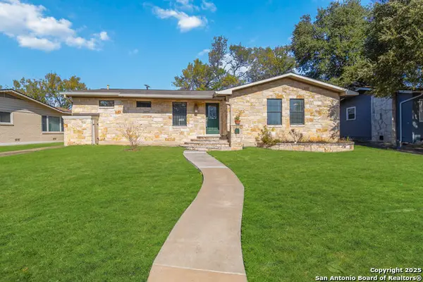 2439 W Summit Ave, San Antonio, TX 78228