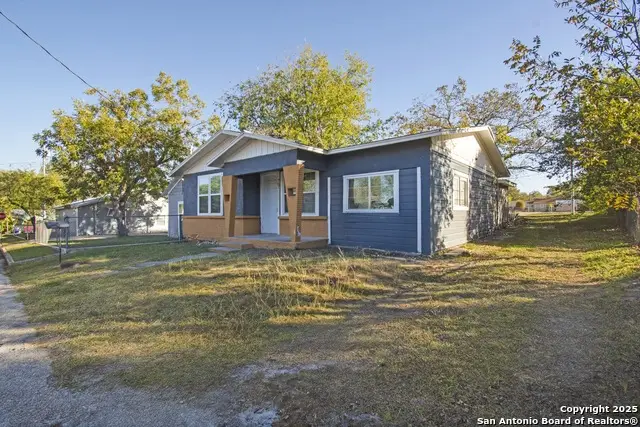 767 Taylor Avenue, Seguin, TX 78155 - #2