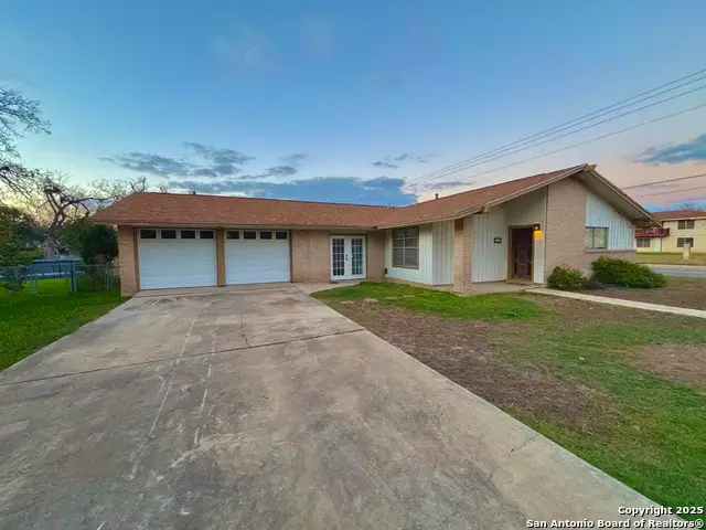 738 Airline, Uvalde, TX 78801 - Image #1
