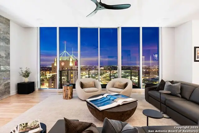 610 E Market #3304, San Antonio, TX 78205 - Image #1